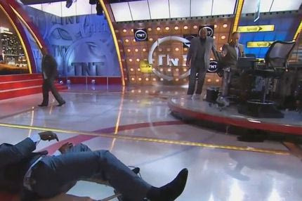 Επική τούμπα του Σακίλ Ο’Νιλ (VIDEO)