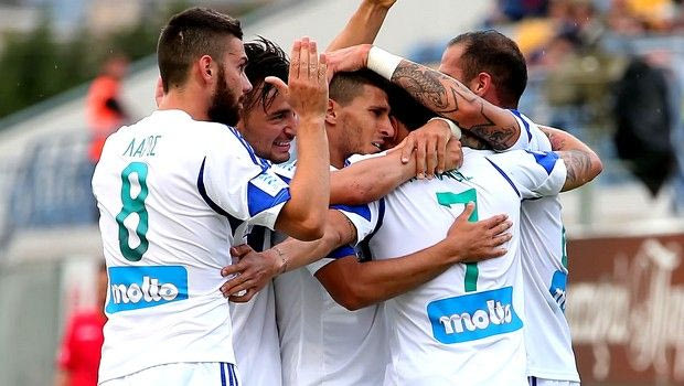 Με σεμνότητα καβάλα στο άλογο