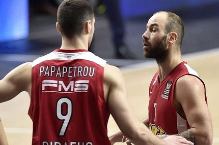 Παπαπέτρου: “Ο Βασίλης μας κουβάλησε μέχρι εδώ, αλλά δεν είναι ρομπότ”