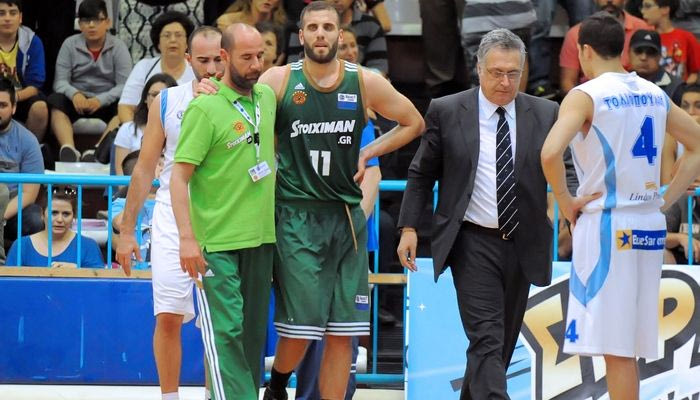 Το “ευχαριστώ” του Παππά σε Παναθηναϊκoύς και Ολυμπιακούς