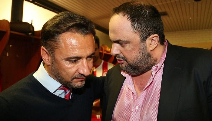 Παραμένει ακατάλληλος για τον πάγκο του Ολυμπιακού!