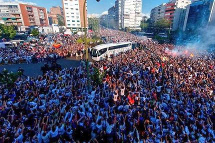 Η Μαδρίτη στους δρόμους για χάρη της Ρεάλ (PHOTOS+VIDEOS)