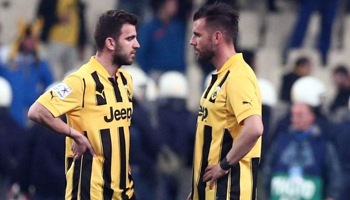 Κομμένοι και… χλωμοί