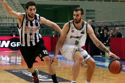 Κάκωση μηνίσκου ο Σαλούστρος