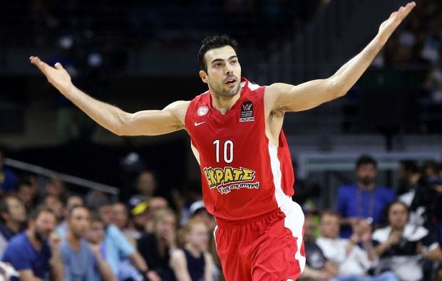 Κάκωση στο ισχίο ο Σλούκας