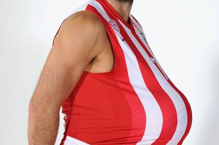 Φωτογραφήθηκαν ως έγκυοι για τη γιορτή της μητέρας (PHOTOS)