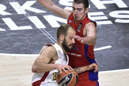 Ντε Κολό: “Ο Σπανούλης μού είπε διάφορα στο αυτί”