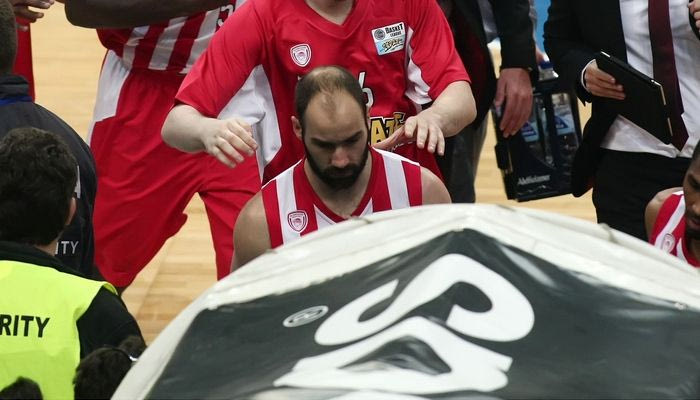 Όλα τα VIDEOS του ντέρμπι: η χειρονομία, οι δηλώσεις, οι αντιδράσεις, η αποθέωση