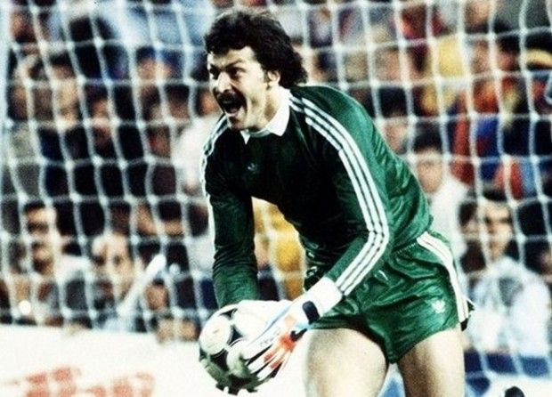 Όταν ο Ντουκαντάμ κατέβασε τα ρολά (VIDEO)