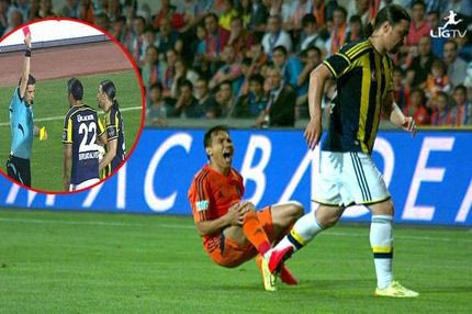 Τέσσερις αποβολές σε 12 λεπτά! (VIDEOS)