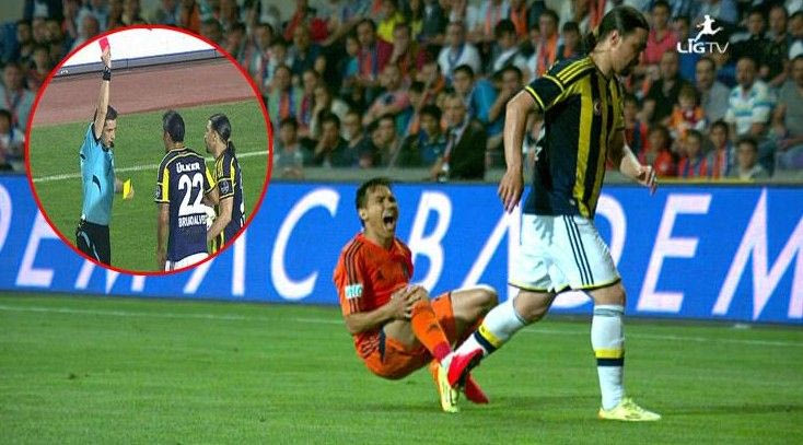 Τέσσερις αποβολές σε 12 λεπτά! (VIDEOS)