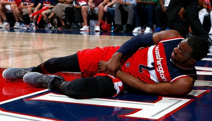 Θρυμματίστηκε ο καρπός του Ουόλ (VIDEO)