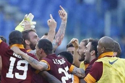 Χειρονομία Ντε Ρόσι στους οπαδούς της Λάτσιο (PHOTO)