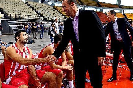 Σλούκας: Θα ζήσουν αυτοί καλά και εμείς καλύτερα