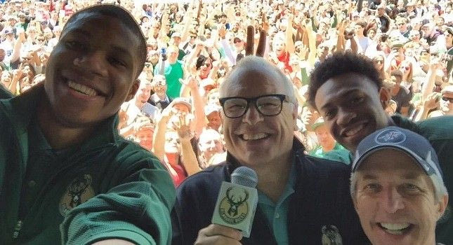 Αποθέωση για Αντετοκούνμπο στην παρουσίαση της νέας φανέλας