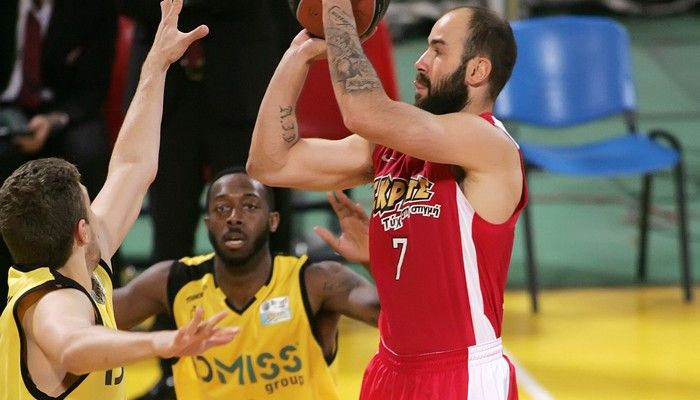 Άρης – Ολυμπιακός 62-79