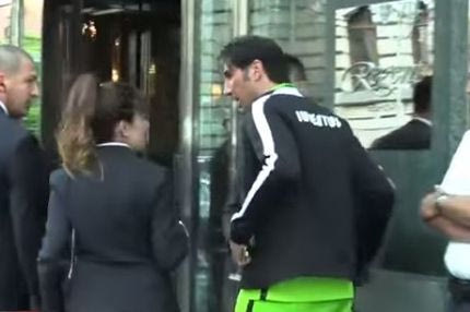 Σωσίας του Μπουφόν ξεγέλασε τους σεκιούριτι και μπήκε στο ξενοδοχείο της Γιουβέντους!