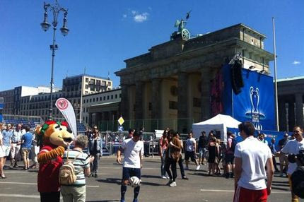 Γιουβέντους-Μπαρτσελόνα: Μπείτε στο κλίμα του τελικού με φωτογραφίες