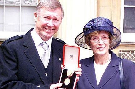 Όταν ο Άλεξ Φέργκιουσον έγινε Sir: μια “σκοτεινή” ιστορία