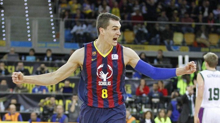 Πλήρωσε και έφυγε από την Μπαρτσελόνα ο Χεζόνια