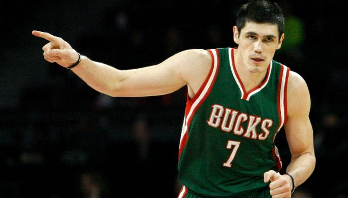 Στους Πίστονς ο Ιλιασόβα