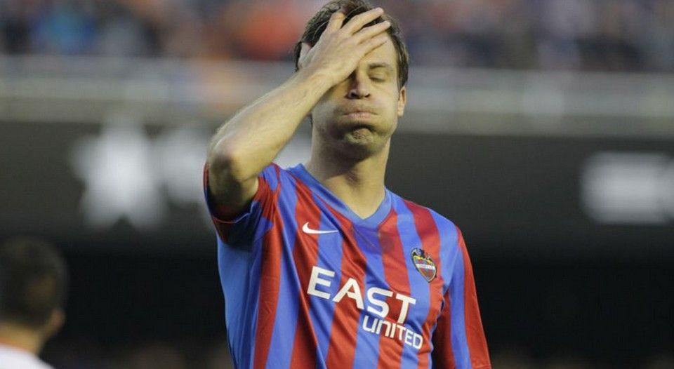 Έμεινε ελεύθερος ο Ίβανσιτς, “φευγάτος” και ο Καράμπελας