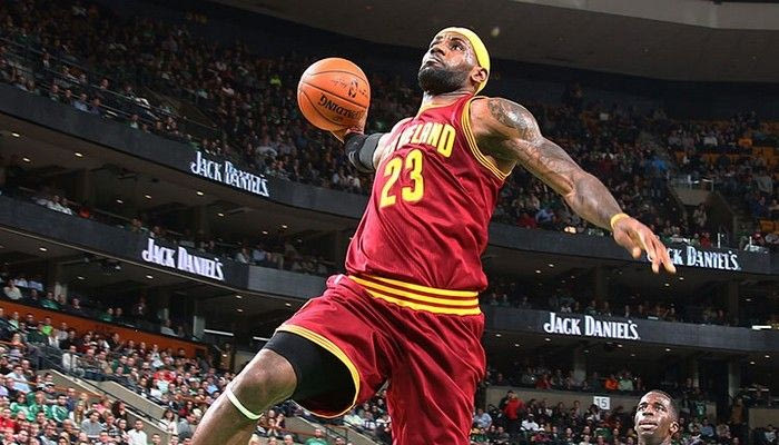 Παρέμβαση Λεμπρόν για την οπλοκατοχή: “Βάλτε κανόνες!”