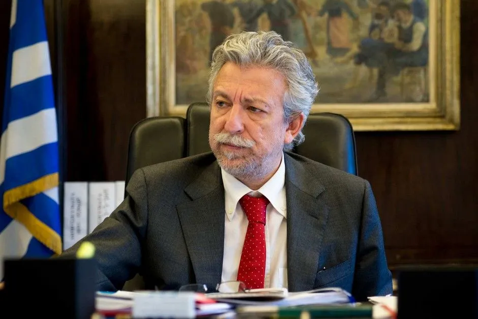 Κοντονής στο Contra.gr: “Eκδίδουν ανακοινώσεις και γελοιοποιούνται”