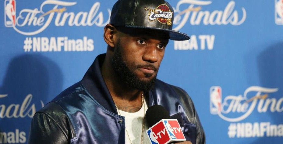 Συγκλόνισε ο Λεμπρόν: “Φοβάμαι για τα παιδιά μου”