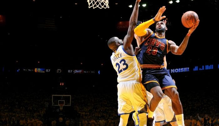 Ο Λεμπρόν ισοφάρισε τους Γουόριορς