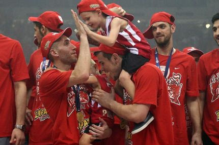 Λοτζέσκι στο Contra.gr: “Του χρόνου θα πάρουμε την Ευρωλίγκα”