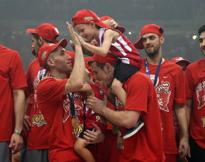 Λοτζέσκι στο Contra.gr: “Του χρόνου θα πάρουμε την Ευρωλίγκα”