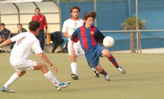 Όταν ο 15χρονος Μέσι “μάγευε”