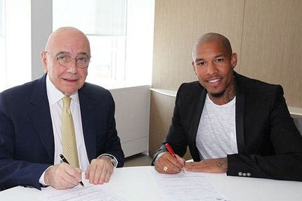 Ντε Γιονγκ τριετίας στη Μίλαν