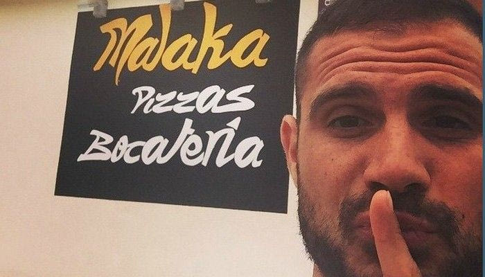 O Νάνο και η πιτσαρία… malaka