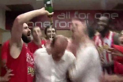 Τελικοί 2015: Το VIDEO με το “μπουγέλωμα” του Σπανούλη στους Αγγελόπουλους