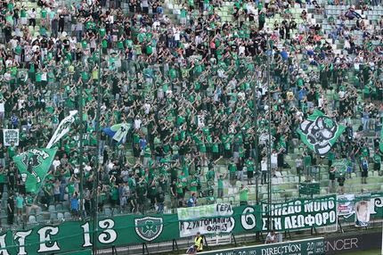 Ξαφνική επίσκεψη οπαδών στο Κορωπί: “Μας προδώσατε”