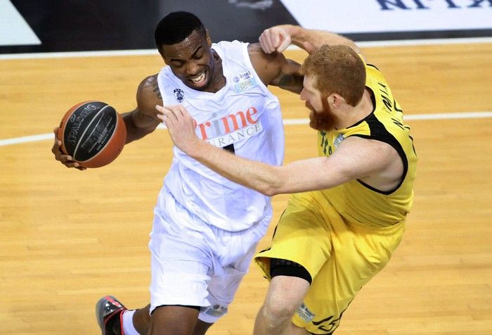 Άμυνα, το… όπλο στο “Παλατάκι”