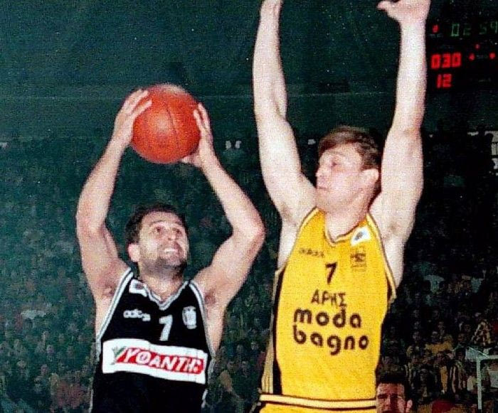 Στιγμές Πρέλεβιτς κόντρα στον Αρη