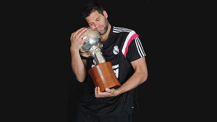 Ρέγες: “Ζω το όνειρό μου…”