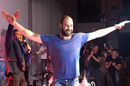 Ο χορός του Σπανούλη και το… “κοριτσάρα μου” του Πέτγουεϊ