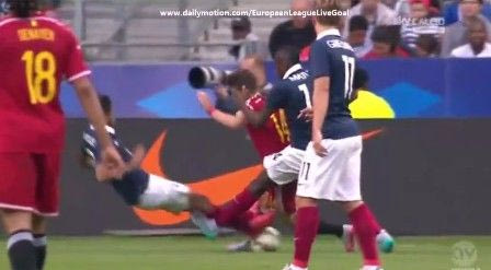 “Εγκληματικό” τάκλιν του Τρεμουλινάς στον Μέρτενς. Δεν πήρε ούτε κίτρινη!