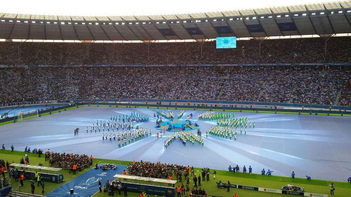 Η εντυπωσιακή τελετή έναρξης του τελικού του Champions League