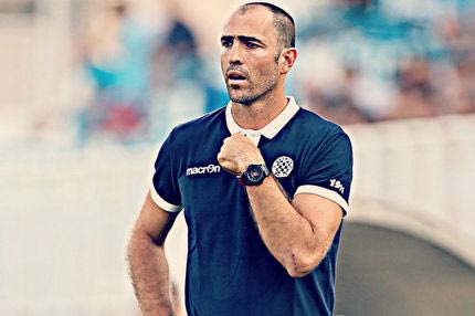 Προπονητής – υπηρέτης του πρότζεκτ Άρνεσεν