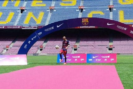 Υπέγραψε και παρουσιάστηκε από την Μπαρτσελόνα ο Βιδάλ