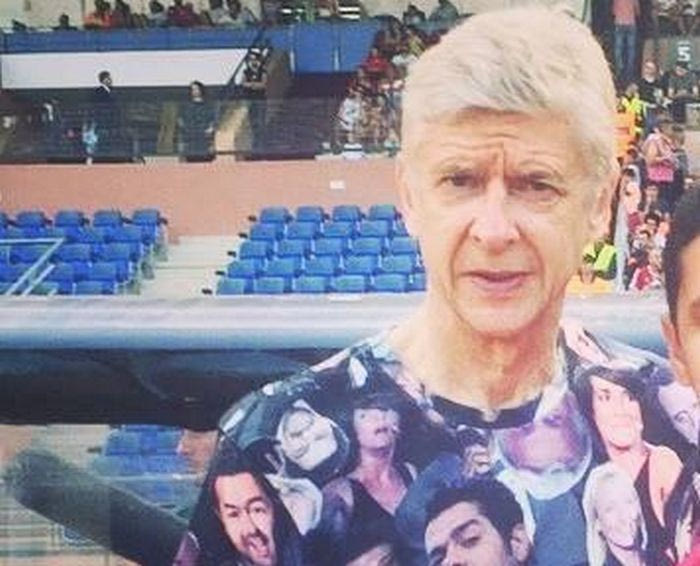 Το μπλουζάκι του Βενγκέρ που έκανε… θραύση