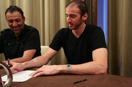 Υπέγραψε στους Σακραμέντο Κινγκς ο Κουφός