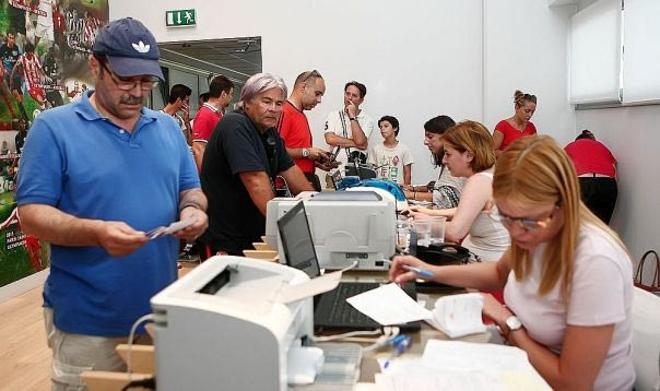 Κάνουν “φτερά” τα διαρκείας του Ολυμπιακού