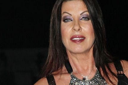 Χίλιες φορές η Άντζελα Δημητρίου