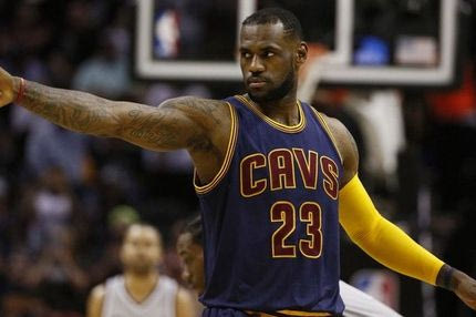 Υπέγραψε ο Λεμπρόν για δύο χρόνια